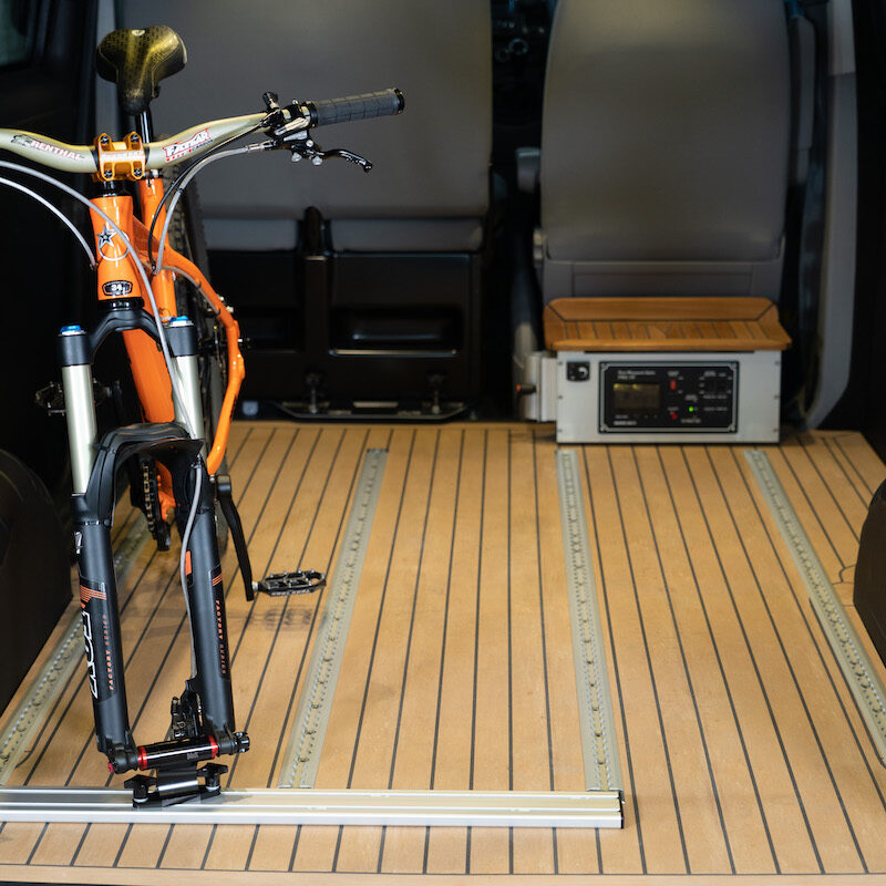 800mm Free Standing Twin Slot Rail + (1)Fork Mount