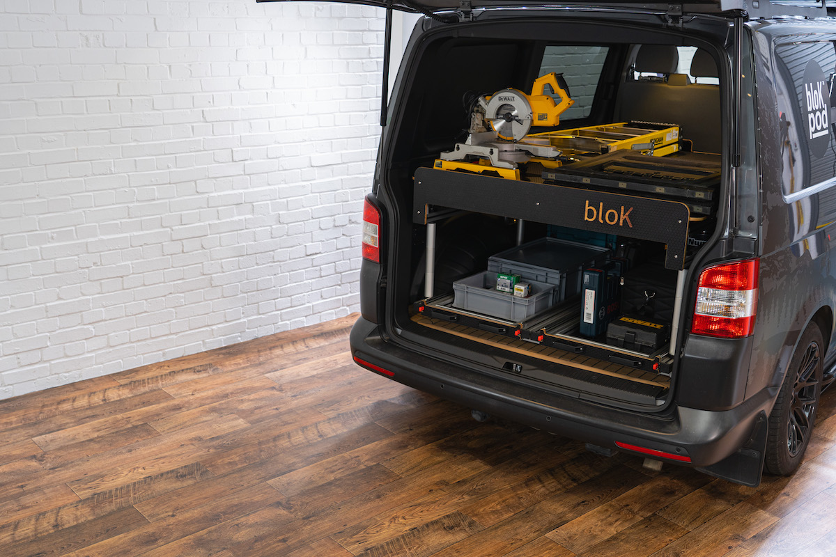 SWB/LWB Vehicle - Twin Sliding Tray + Removable Extending Double Bed - Image 9