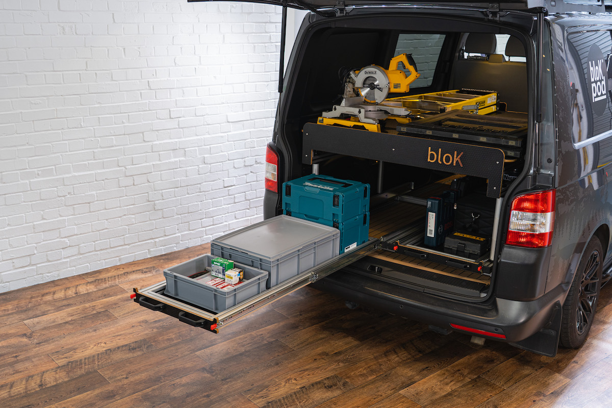 SWB/LWB Vehicle - Twin Sliding Tray + Removable Extending Double Bed - Image 8