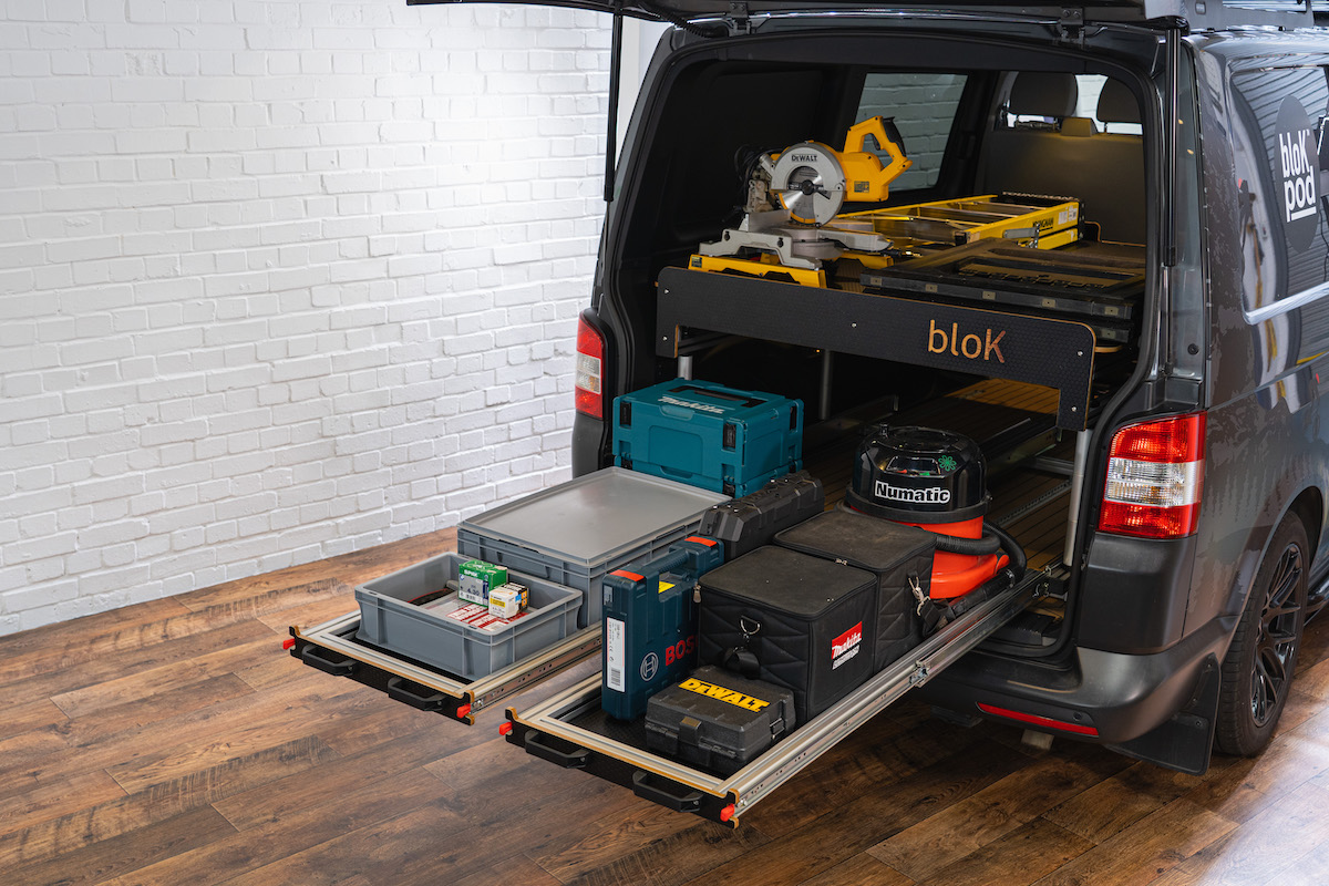 SWB/LWB Vehicle - Twin Sliding Tray + Removable Extending Double Bed - Image 7