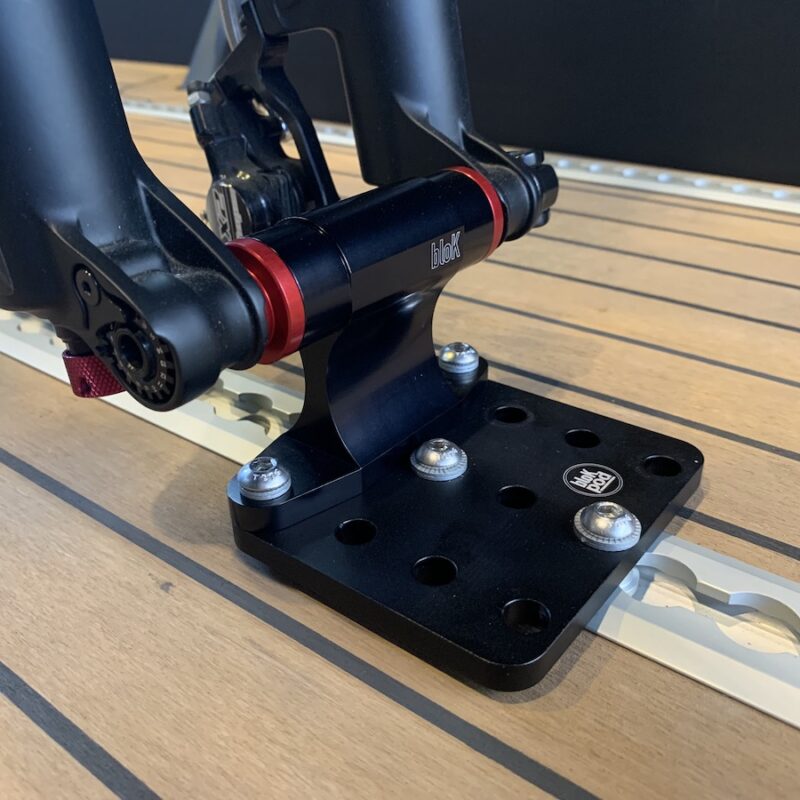 Off-Set Mounting Plate for L-Track/ Unwin Rails